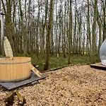 Bubbeltent In Bos Met Hottub, 20m Amsterdam *